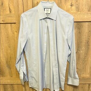 Charles Tyrwhitt Men’s Dress Shirt Extra Slim Fit 16.5 / 35. Non-iron.